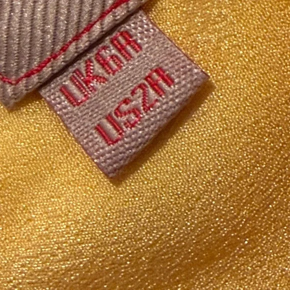 Boden NWT Size 2  Beautiful Yellow Sleeveless Dress with Floral Beaded Neckline - Picture 10 of 12